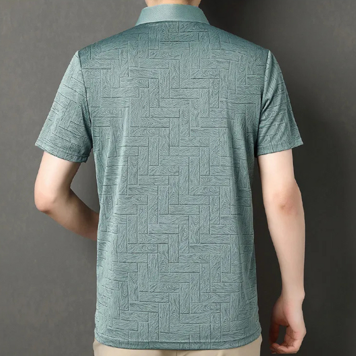 Comfortable men's short sleeve t-shirt for casual wear. A versatile wardrobe essential.