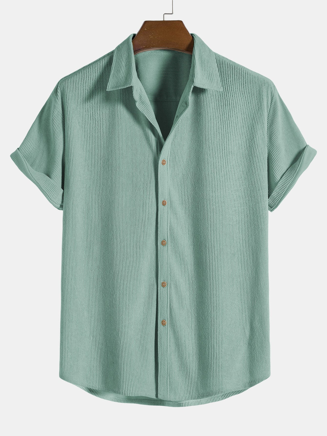 Versatile men's casual striped summer shirt & shorts set, ideal for relaxed days & travel.