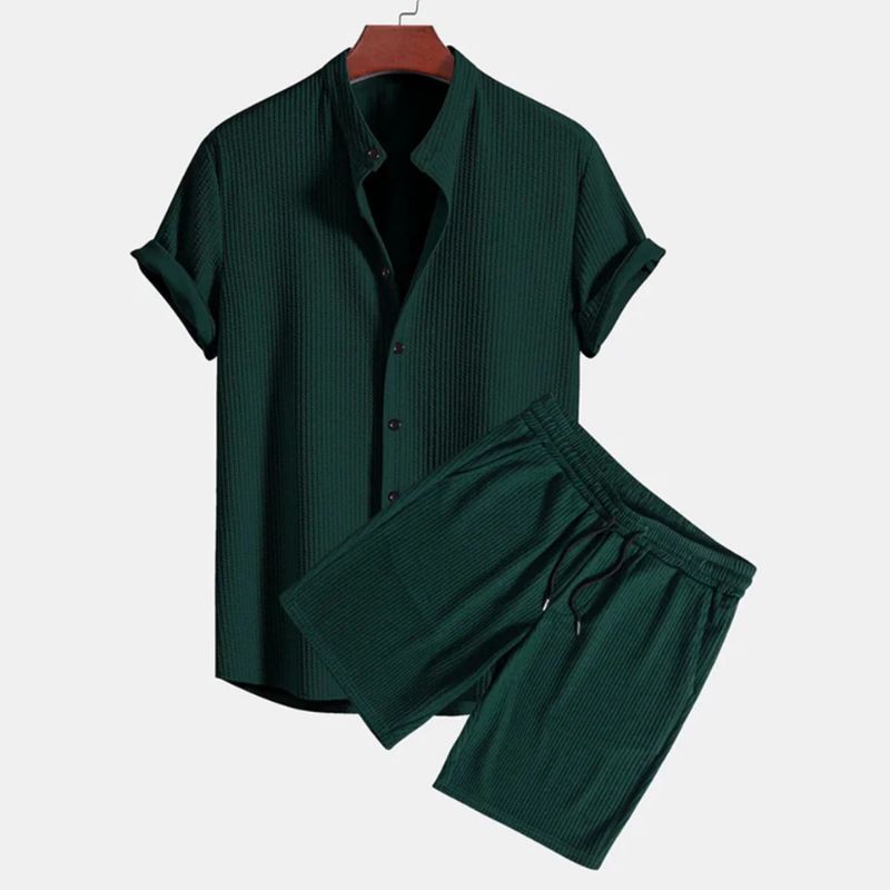 Breathable ribbed knit men's two-piece polo set, mandarin collar, comfortable for warm weather.