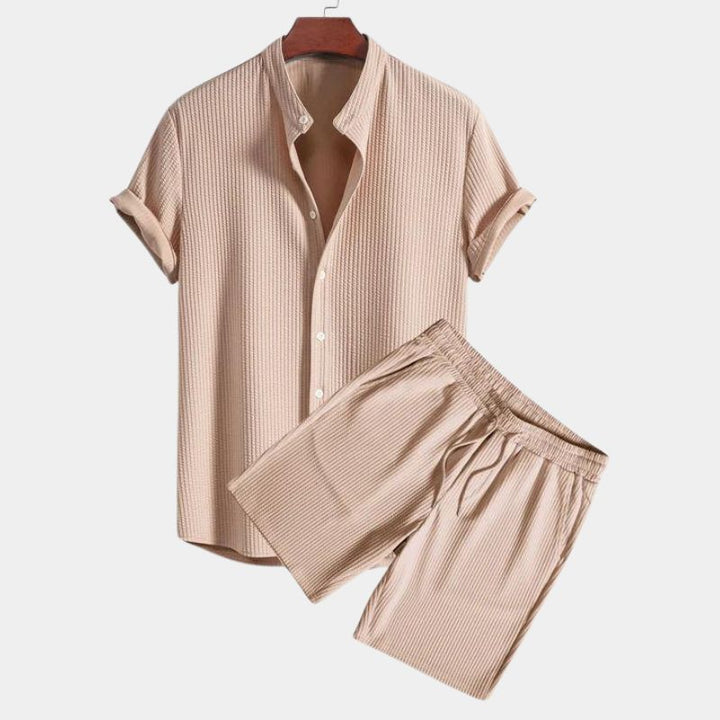 Effortless men's two-piece polo set, mandarin collar, ribbed knit, offering ultimate summer casual comfort.