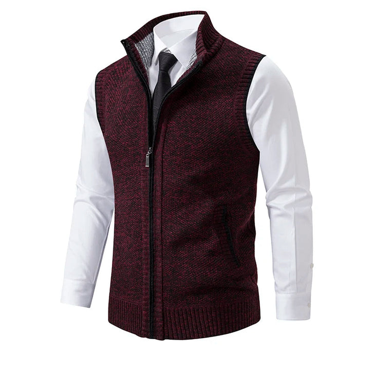 Durable men's wool full-zip vest, featuring a protective plaid lining. Ideal for cooler weather & layering.