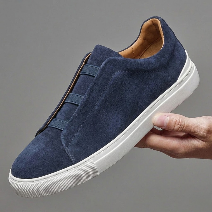 Comfortable men's Chelsea sneakers, modern design. Ideal for all-day wear, combining style & ease.