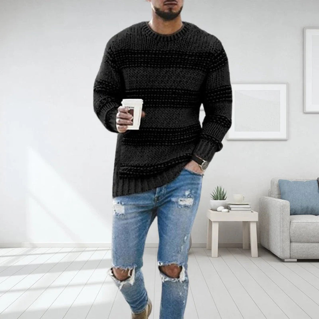 Stylish men's chunky knit pullover for casual winter wear. Scandinavian design, warm & comfortable.