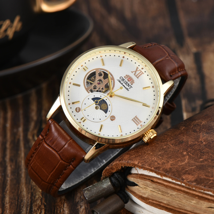 Luxury men's automatic sun & moon watch with genuine leather strap, vintage classic design, ideal gift for him.