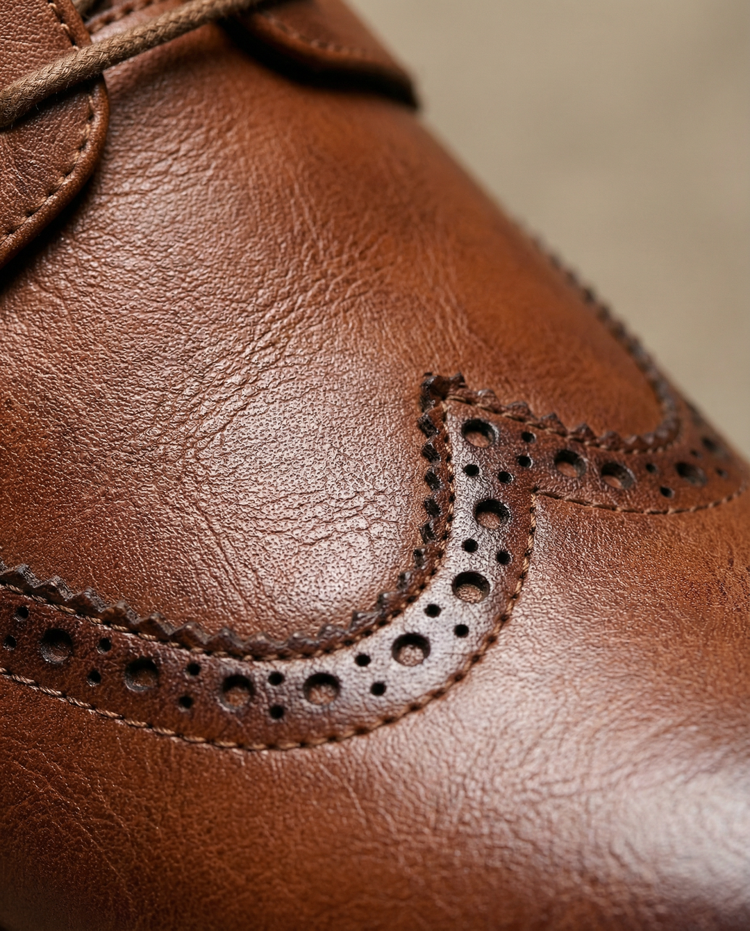 Men's elegant black Oxford dress shoes, perfect for professional settings, formal events, or everyday classic fashion.