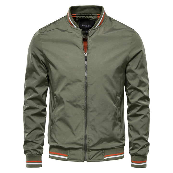 Stylish men's bomber jacket with ribbed details. A must-have versatile outerwear piece for casual fashion.