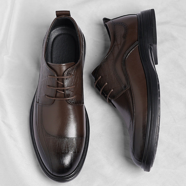 Elegant men's brogue dress shoes, ideal formal footwear for business meetings & special occasions.