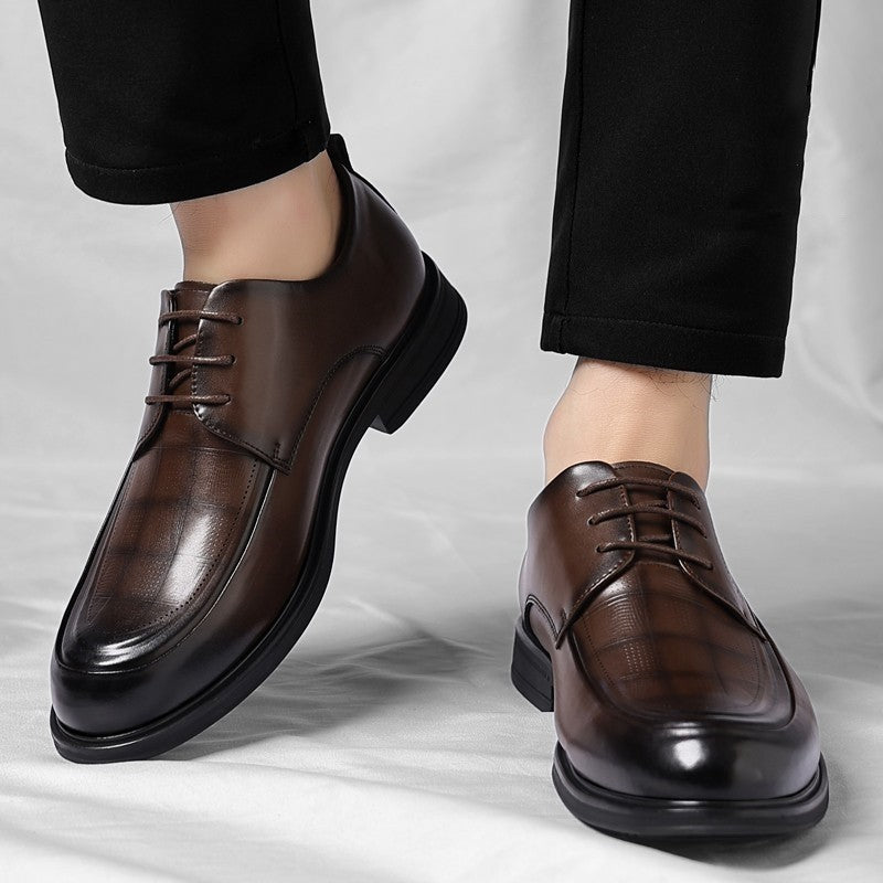 Men's sophisticated classic brogue dress shoes, premium leather formal footwear for business & elegance.