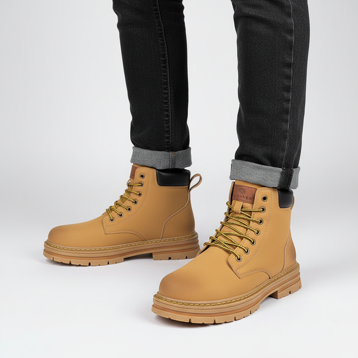 Men's versatile lace-up casual boots, combining classic style with winter-ready features