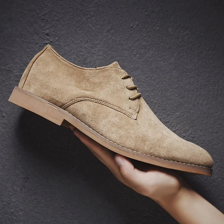 Men's versatile lace-up Derby shoes in black, featuring classic design for both casual and dressy men's fashion looks.