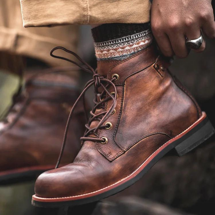 Men's fashion classic boots, Cassian style, versatile & durable for casual outings or rugged outdoor adventures.