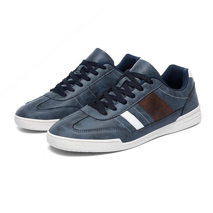 Everyday men's classic casual sneakers, distressed look, comfortable footwear for walking and daily style.