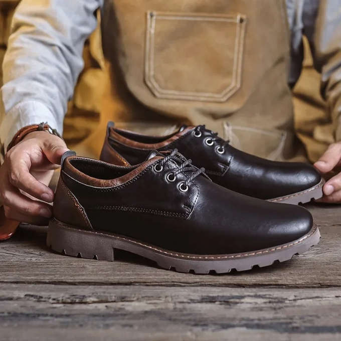 Cedar Ridge Men's Oxfords in rich dark brown. Timeless style, comfortable for dress, casual, office.
