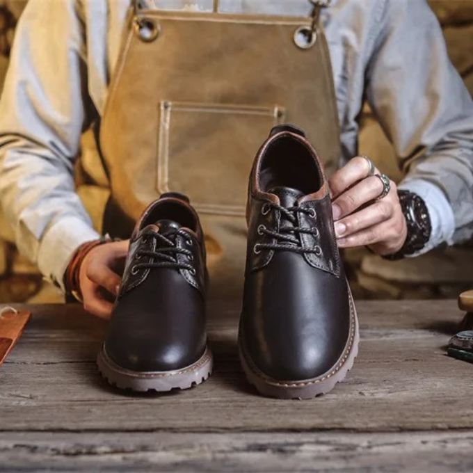 Cedar Ridge Classic Oxfords, black. Versatile men's footwear, ideal for smart casual & office comfort.