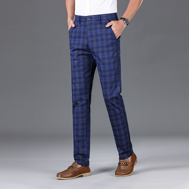 Comfortable men's classic check trousers, cotton blend. Ideal for all-day wear & sophisticated men's style.