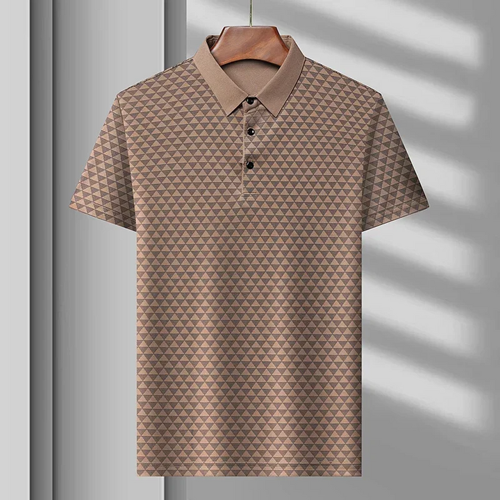 Casual men's short-sleeve polo shirt with classic diamond pattern, ideal for comfortable everyday fashion.