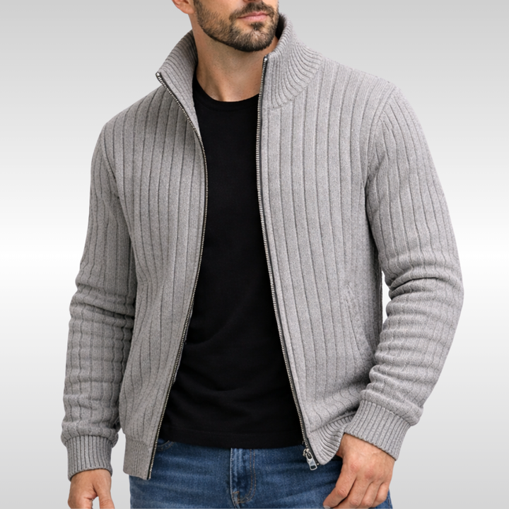 Stylish men's classic zip-up vest, perfect for elegant casual layering and everyday comfort. Versatile menswear.