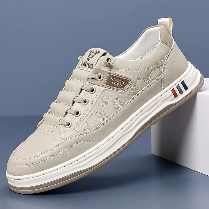 Men's classic everyday brown sneakers, comfortable and stylish for casual wear.