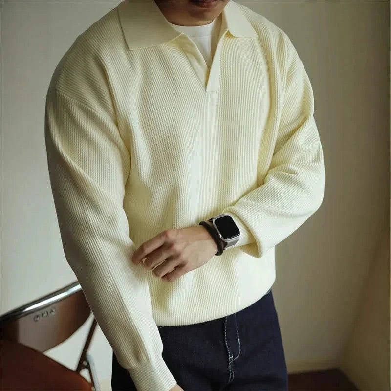 Stylish men's classic fit polo shirt, made from soft knit fabric for everyday fashion.