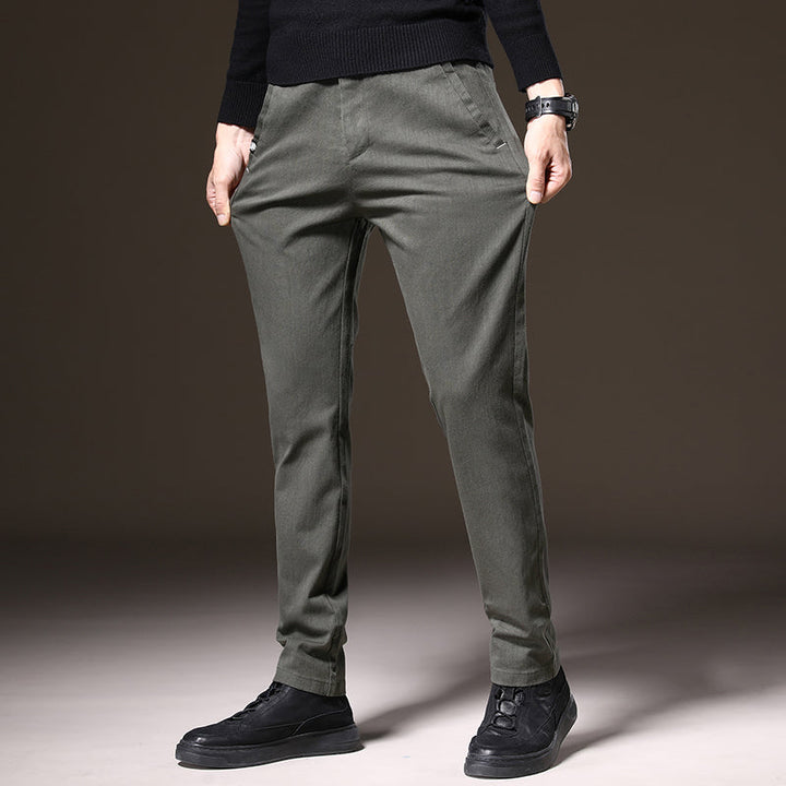 Sophisticated men's classic fit stretch pants, ideal for modern professionals, comfortable and stylish.