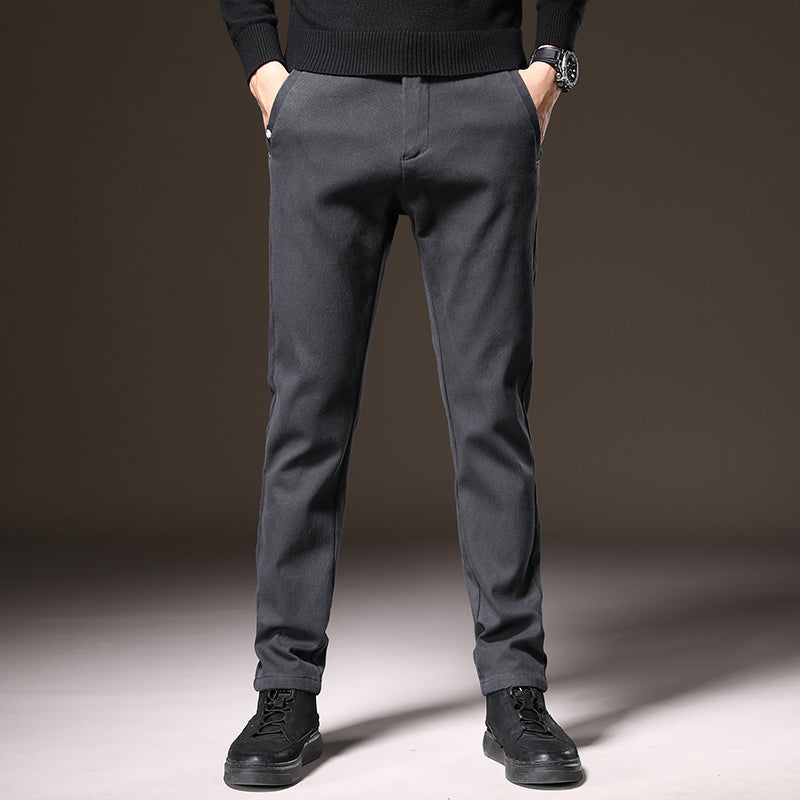 Men's tailored classic fit pants, stretchable for optimal comfort, perfect for business or leisure.