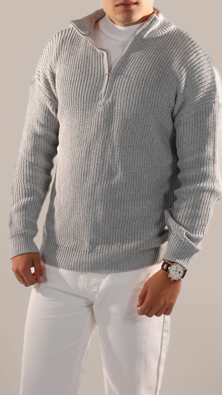 Stylish men's half-zip jumper in a warm knit, ideal for layering during cool autumn & winter months.