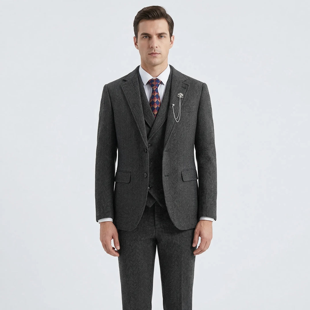 Men's elegant herringbone vest from a 3-piece suit. Ideal for classic style and formal occasions.