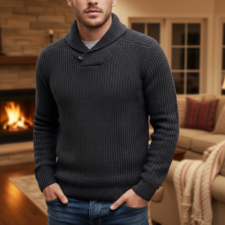 Men's classic knit sweater in cotton blend, relaxed fit, round neck, ideal for autumn fashion.