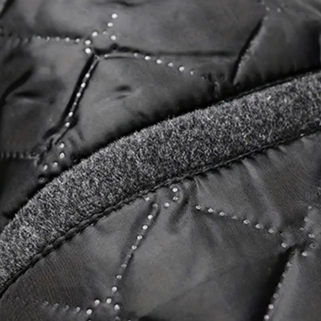 Stylish men's classic lapel long overcoat, tailored for a sharp, sophisticated look in fall and winter.