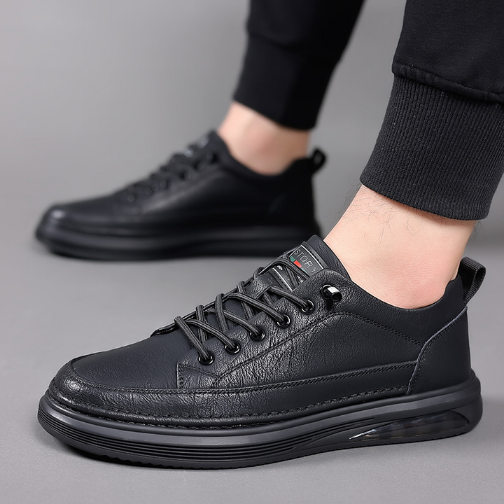 Premium men's casual low-top sneakers, blending classic style with everyday comfort.