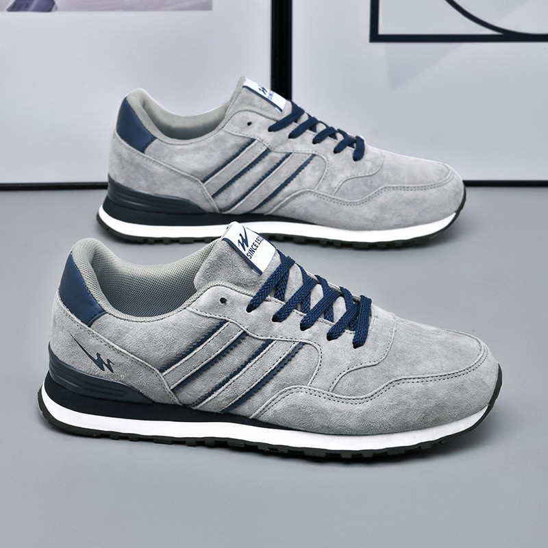 Men's lifestyle sneakers, classic retro athletic design for everyday wear. Cushioned and comfortable walking shoes.