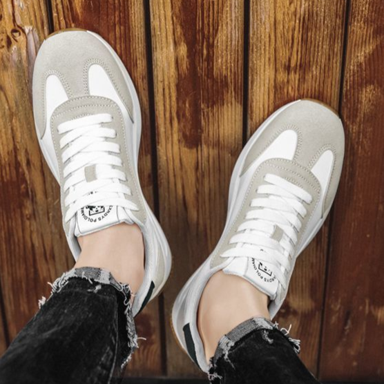 Side view of men's classic retro sneakers, showcasing design, comfort, and retro style.