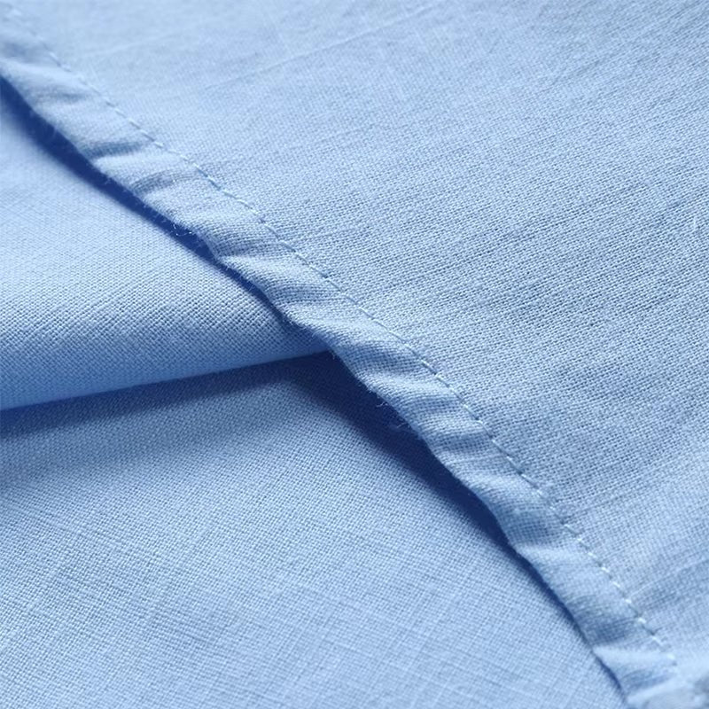 Versatile men's short-sleeve polo shirt with chest pocket for effortless everyday and smart casual summer style.