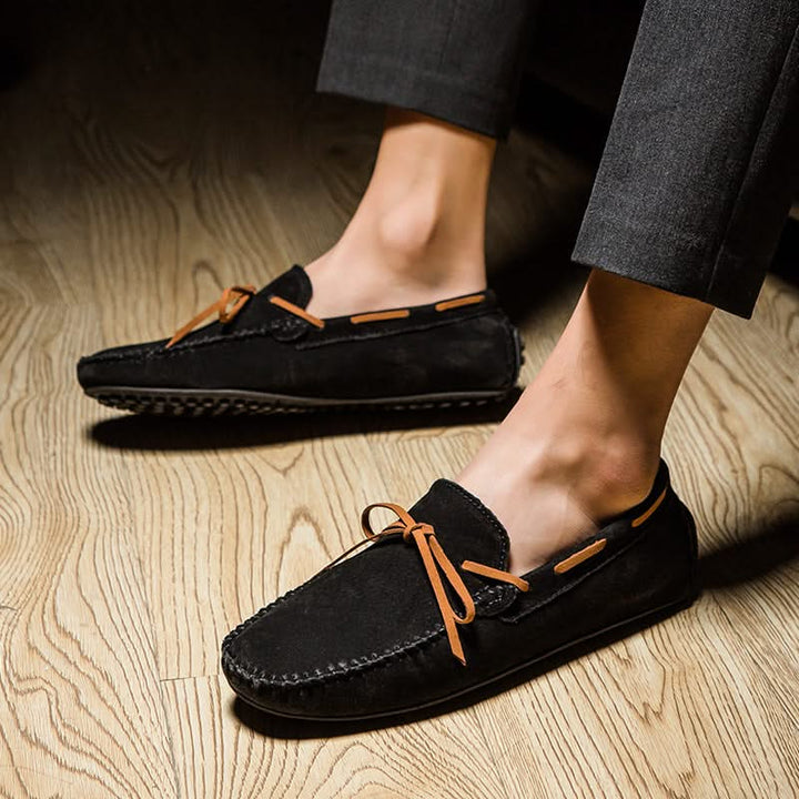 Casual men's classic slip-on loafers, comfortable and stylish footwear for everyday wear.