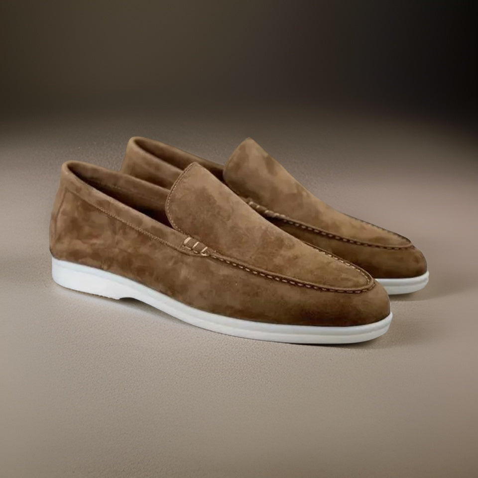 Stylish men's leather slip-on loafers, ideal for everyday comfort and walking.