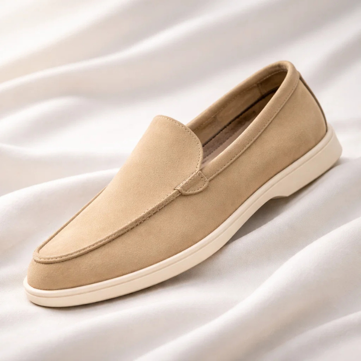 Stylish classic men's loafers, ideal for both casual & formal outfits. Effortless slip-on footwear.