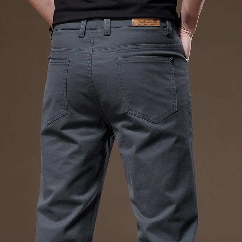 Men's classic straight-leg tailored pants for a timeless, sophisticated look. Versatile everyday wear.