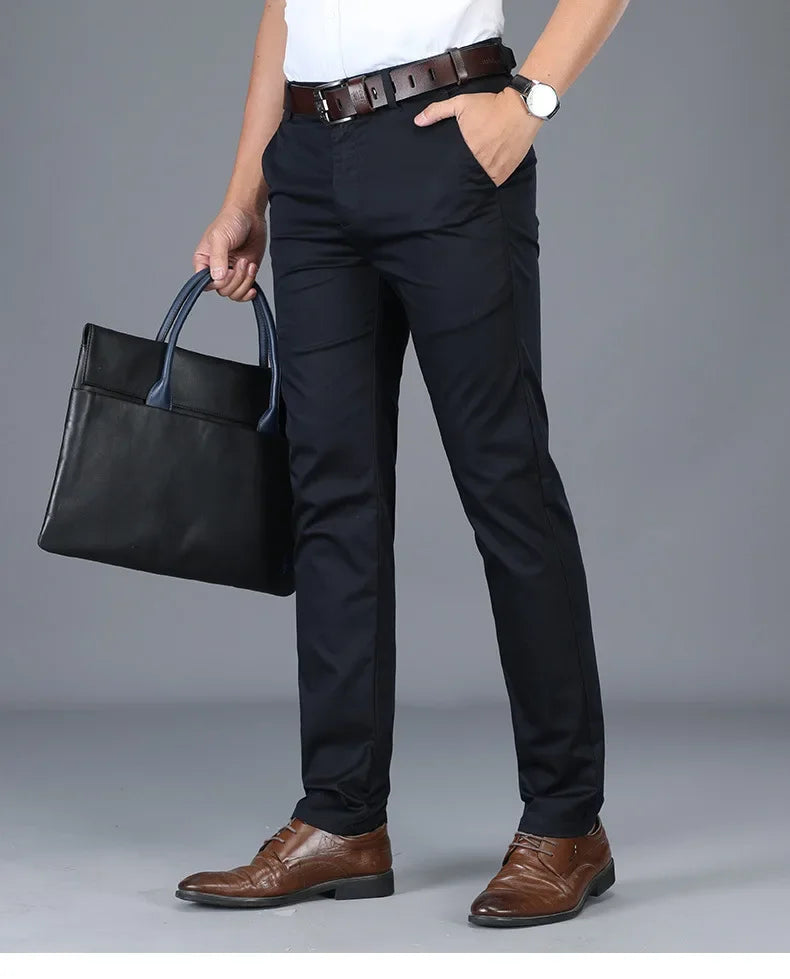 Everyday straight-leg men's trousers in versatile light gray, offering classic style & comfort.