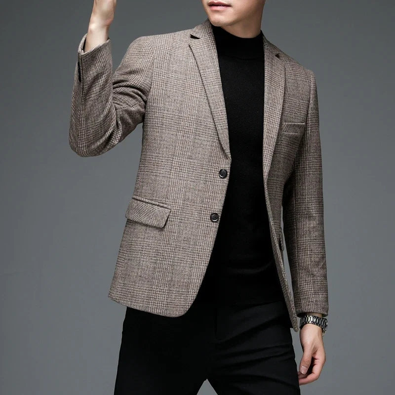 Men's classic tailored blazer for timeless style. Perfect for business attire & smart casual looks.