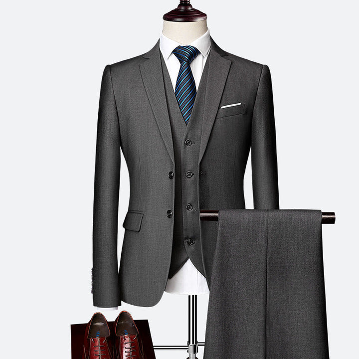 Stylish men's formal suit for weddings & evening wear. Tailored slim fit three-piece design with quality fabric.