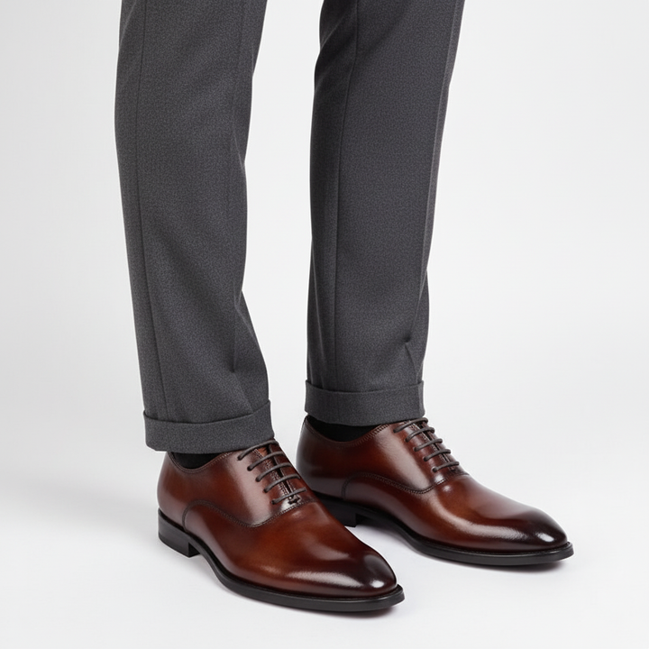 Pair of Men's Vernon classic leather shoes in an elegant dark brown, ideal for everyday business or formal events.