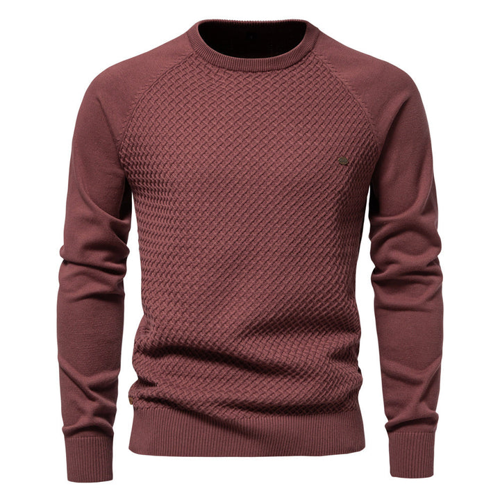 Textured men's classic waffle knit long sleeve crewneck pullover sweater, versatile menswear.
