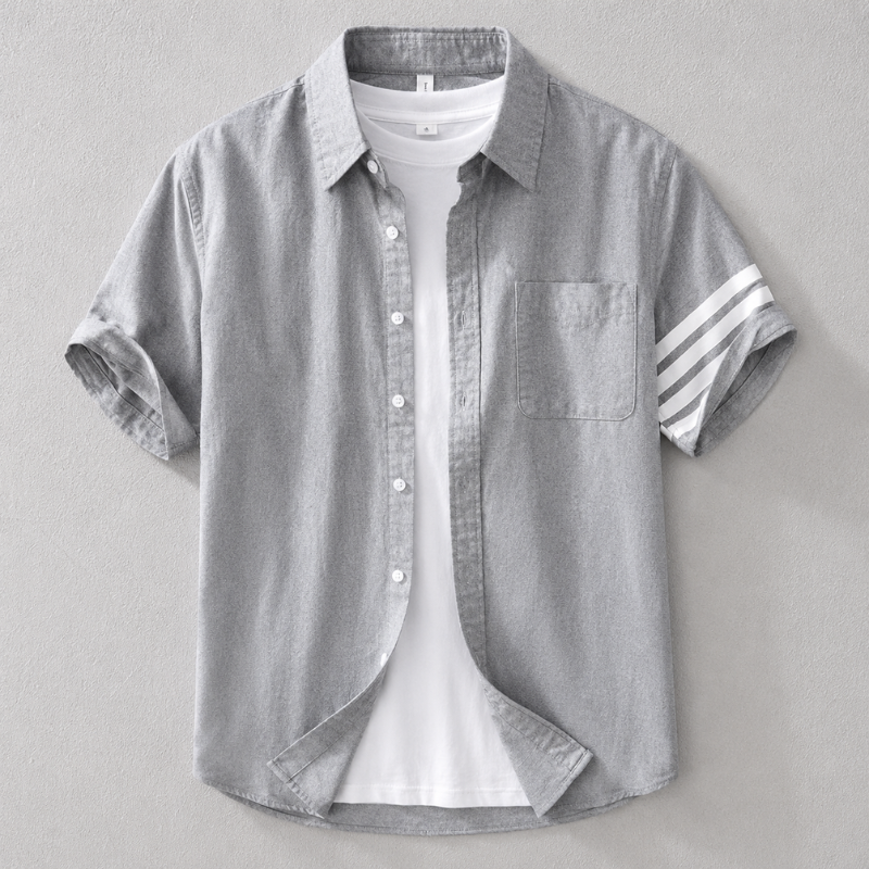 Versatile men's button-down Oxford shirt in a tailored fit, perfect for everyday wear and fashion.