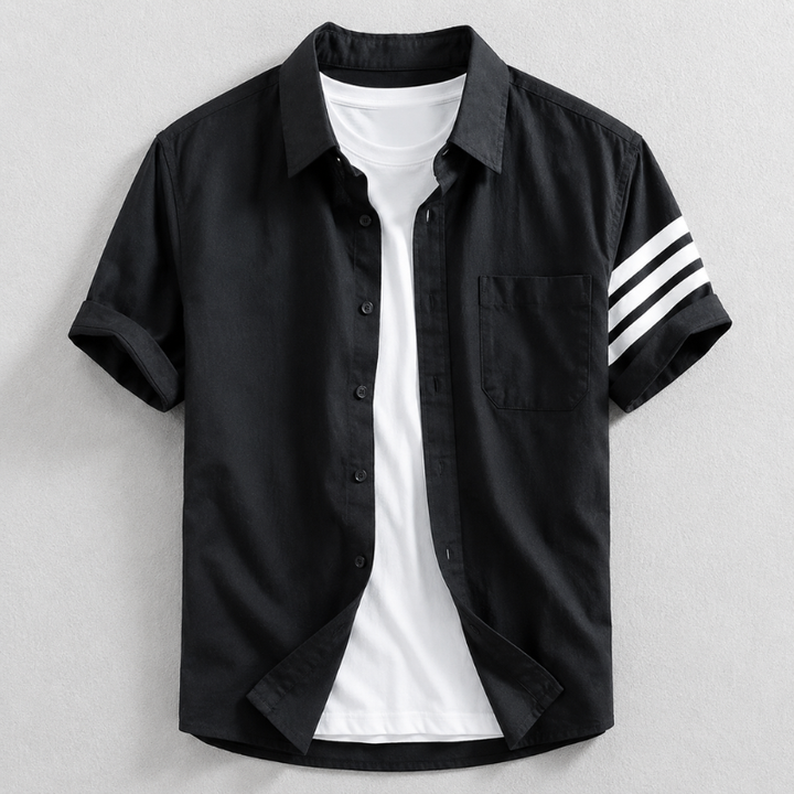 Stylish men's tailored Oxford shirt, ideal for a refined everyday or professional fashion statement.