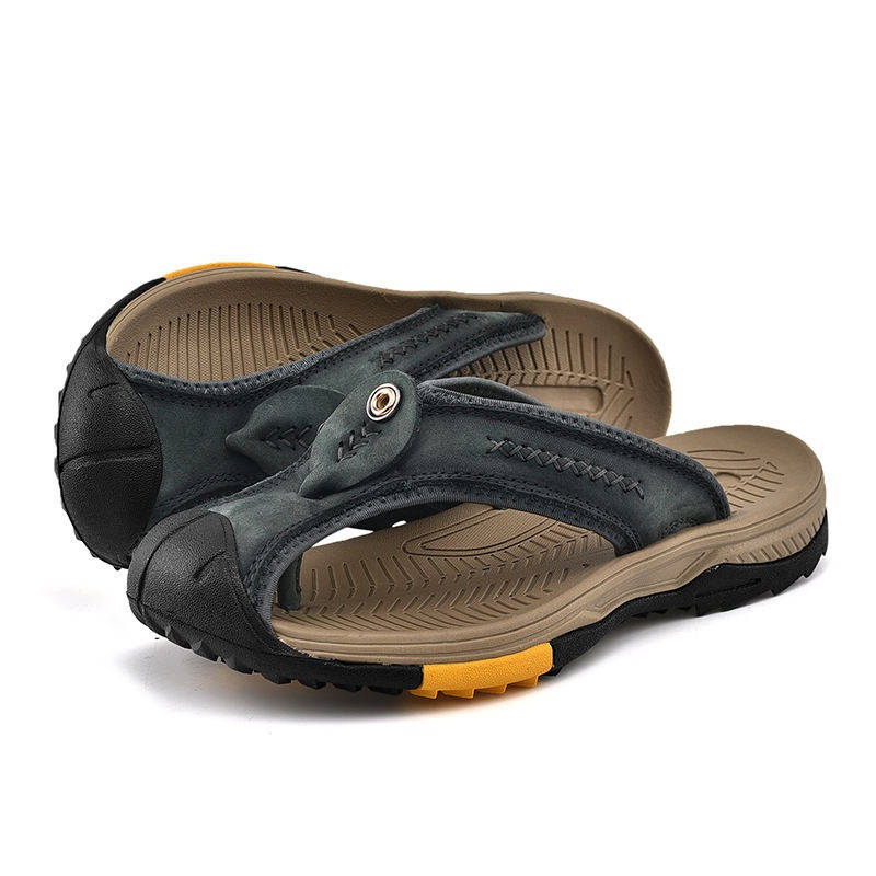 Non-slip men's comfort sandals, closed toe, water resistant, ideal for various terrains, beach, and casual summer.