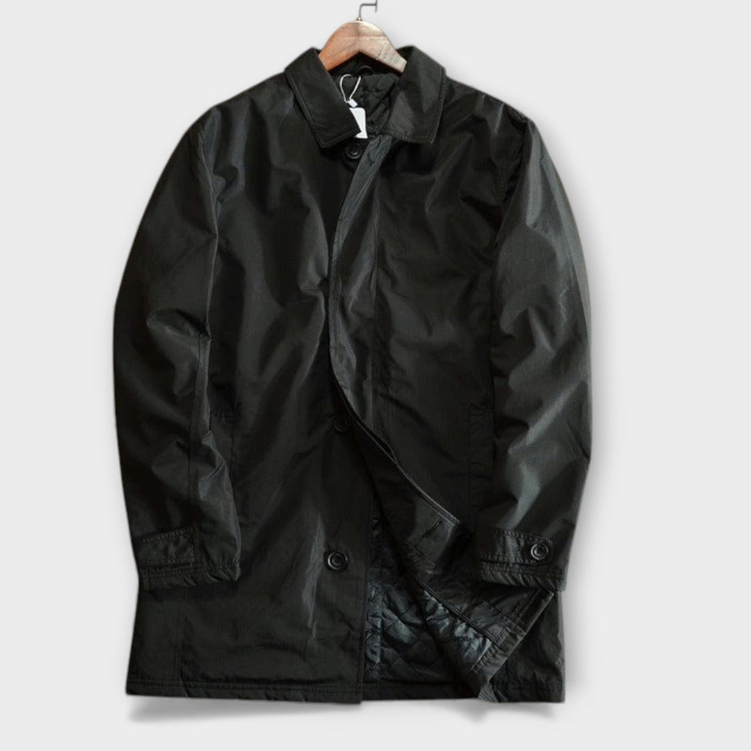 Men's wind & rain protection jacket. Coastal style outerwear, lightweight & casual for all-weather comfort.