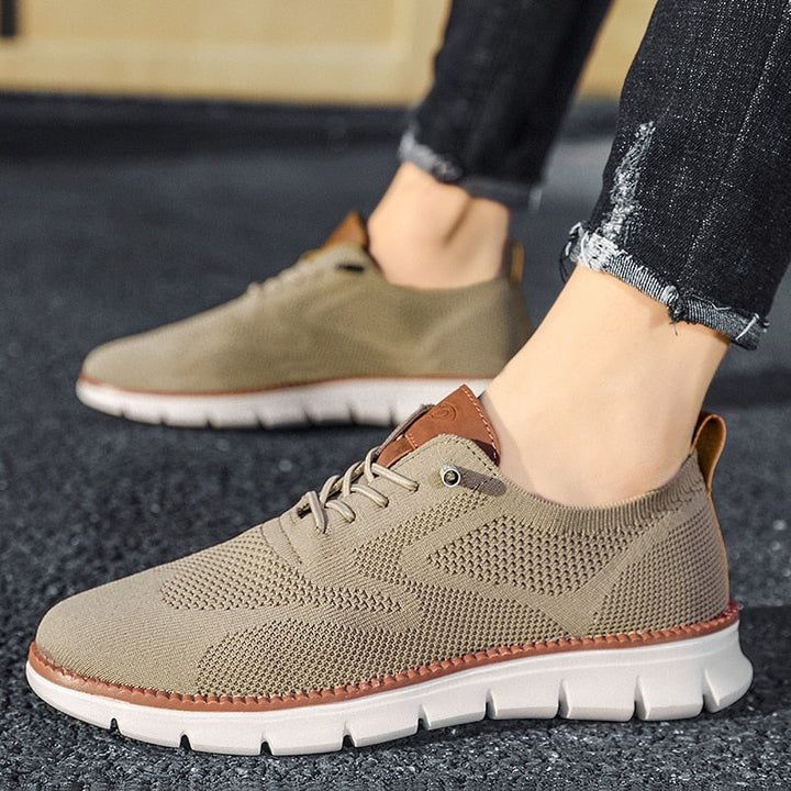 Front view of men's Colin breathable mesh summer shoes, emphasizing the casual and lightweight style