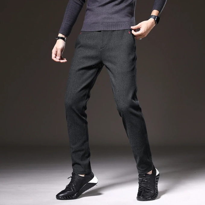 Super comfortable men's brushed casual pants, perfect for relaxed everyday fashion. Straight leg fit.