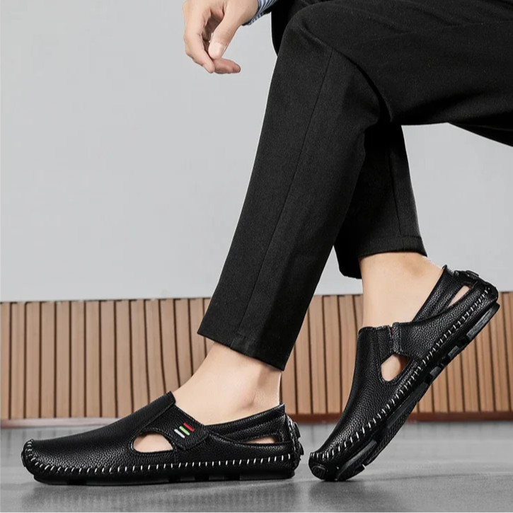 Men's daily wear sandals, adjustable comfort footwear with good support for casual activities.