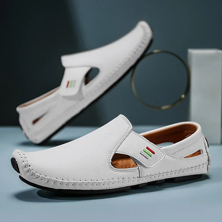Men's secure fit adjustable sandals, comfortable everyday footwear with open-toe design.